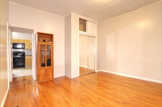 39 Bowers St, Unit 1 in Jersey City, NJ - Foto de edificio - Building Photo