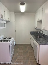 2010 S Garth Ave in Los Angeles, CA - Building Photo - Building Photo