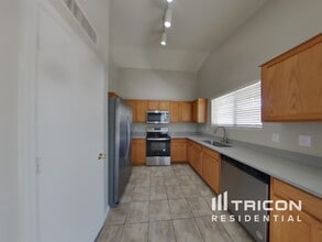 30610 N Coral Bean Dr in Queen Creek, AZ - Building Photo - Building Photo