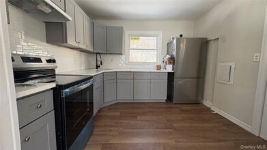 72 Judith Dr in Coram, NY - Building Photo - Building Photo