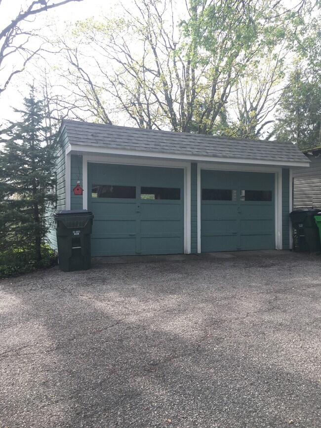 91 May Ct in Chagrin Falls, OH - Building Photo - Building Photo