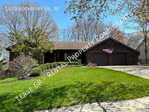 1470 Rothbury Dr NE in Grand Rapids, MI - Building Photo - Building Photo