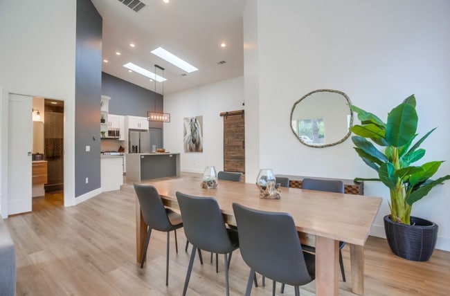 11379 Reidy Canyon Pl in Escondido, CA - Foto de edificio - Building Photo