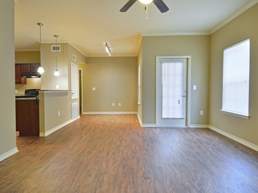 Willow Bend - Affordable in Orange, TX - Building Photo