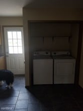 100 E Vine St in Taylorville, IL - Building Photo - Building Photo