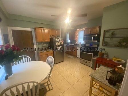 28 Otis St