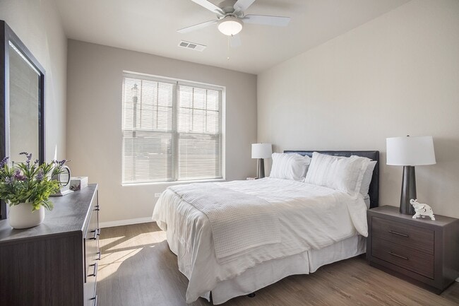 West Park Apartments in Tulsa, OK - Foto de edificio - Building Photo