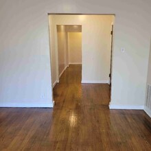 6725 S Clyde Ave in Chicago, IL - Building Photo - Building Photo