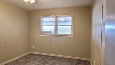 4429 31st St-Unit -A in Lubbock, TX - Building Photo - Building Photo