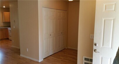 5786 Portal Way in Ferndale, WA - Building Photo - Building Photo