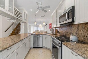 842 SE 19th Ave in Deerfield Beach, FL - Building Photo