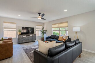 1078 S Riata St in Gilbert, AZ - Building Photo - Building Photo