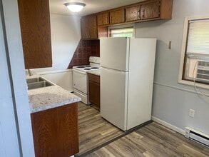 921 N Riverfront Dr, Unit 2 in Mankato, MN - Building Photo - Building Photo