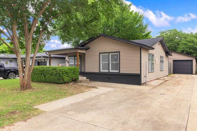 property at 829 Yale St