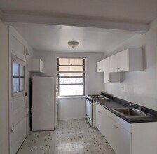 2332.5 N Spaulding Ave-Unit -3B in Chicago, IL - Building Photo - Building Photo