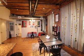 130 John St in Lowell, MA - Building Photo - Building Photo