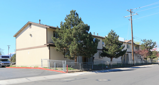 Manhattan Place Townhomes in Reno, NV - Foto de edificio - Building Photo