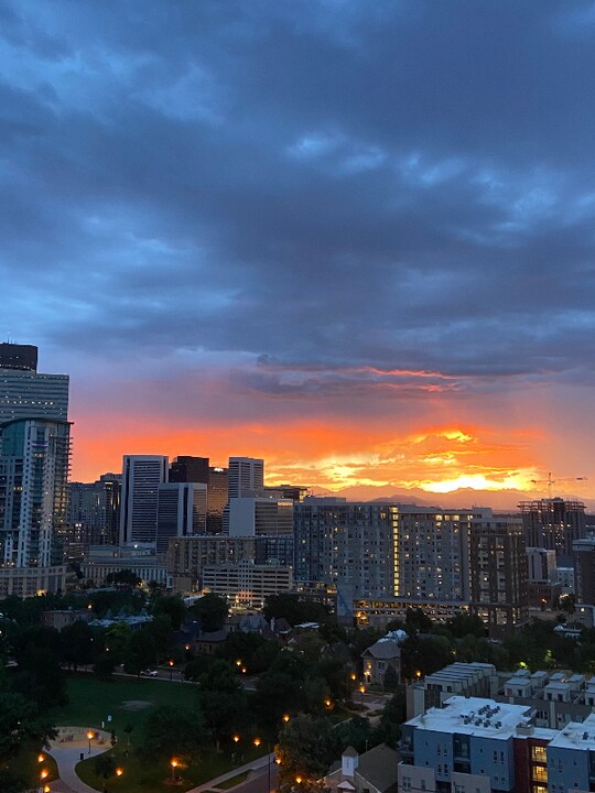 100 Park Ave W in Denver, CO - Building Photo