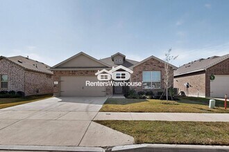 8517 Centerboard Ln in Fort Worth, TX - Foto de edificio - Building Photo