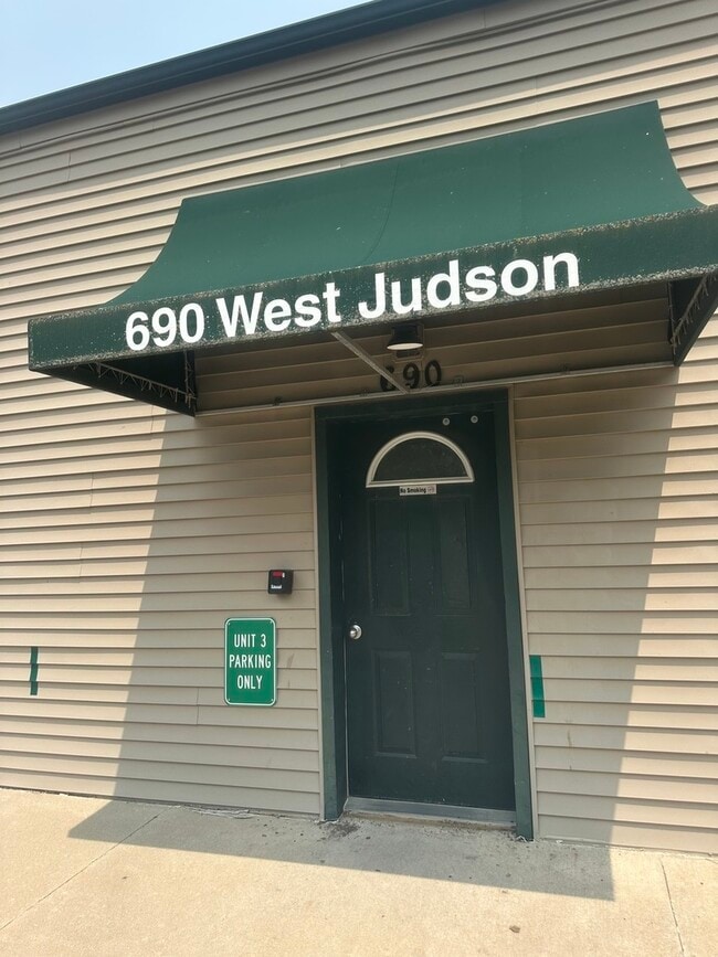 property at 690 W Judson St