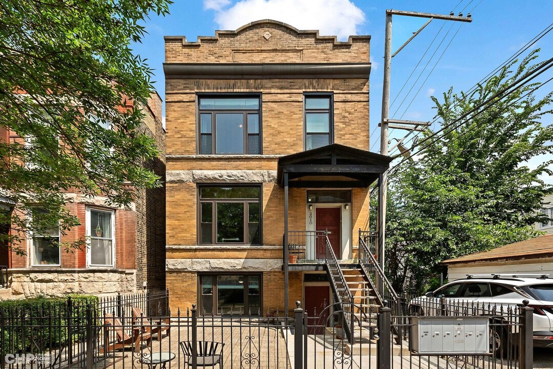 2610 W Rice St in Chicago, IL - Building Photo