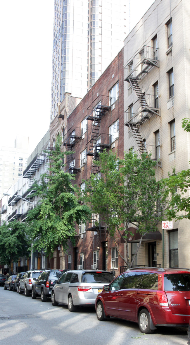 441 E 83rd St in New York, NY - Foto de edificio - Building Photo