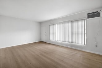 147 N Lapeer Dr in West Hollywood, CA - Building Photo - Building Photo