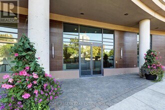 18-PH218 Valley Woods Rd in Toronto, ON - Building Photo - Building Photo