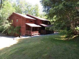 8155 US Highway 199 in Gasquet, CA - Building Photo