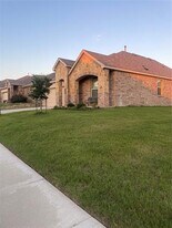 2413 Buchanan Ln in Heath, TX - Building Photo