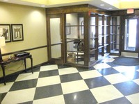 Congress West Apartments in St. Louis, MO - Foto de edificio - Lobby