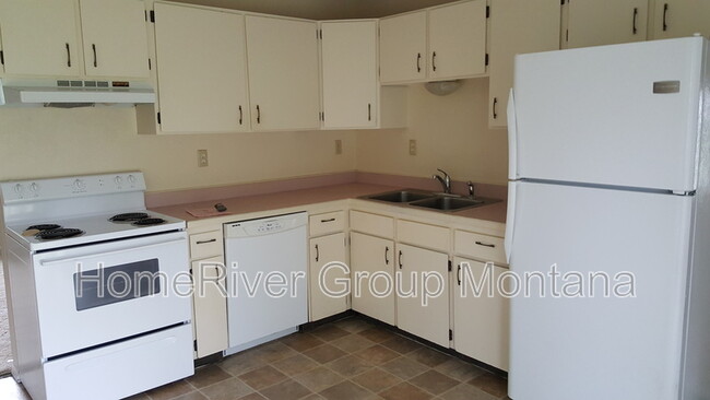 4857 Country Club Ln in Missoula, MT - Building Photo - Building Photo