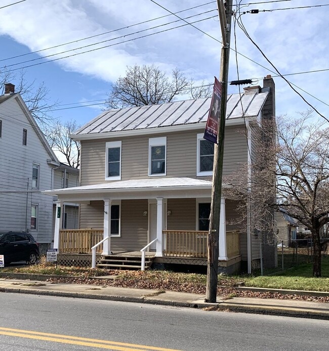 108 S Fayette St in Shippensburg, PA - Building Photo - Building Photo