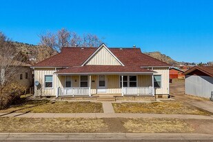 817-819 Robinson Ave in Trinidad, CO - Building Photo