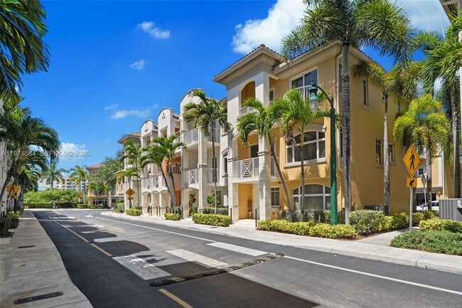 18413 NE 27th Ct in Aventura, FL - Building Photo - Building Photo