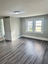 4 Tower Rd in East Hartford, CT - Building Photo - Building Photo