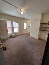 632 Howard Place in Madison, WI - Foto de edificio - Interior Photo