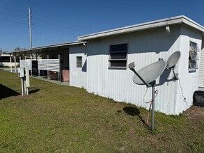 4620 Coral St in Zephyrhills, FL - Building Photo - Building Photo