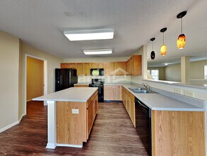 5862 N Quincy Dr in McCordsville, IN - Building Photo - Building Photo