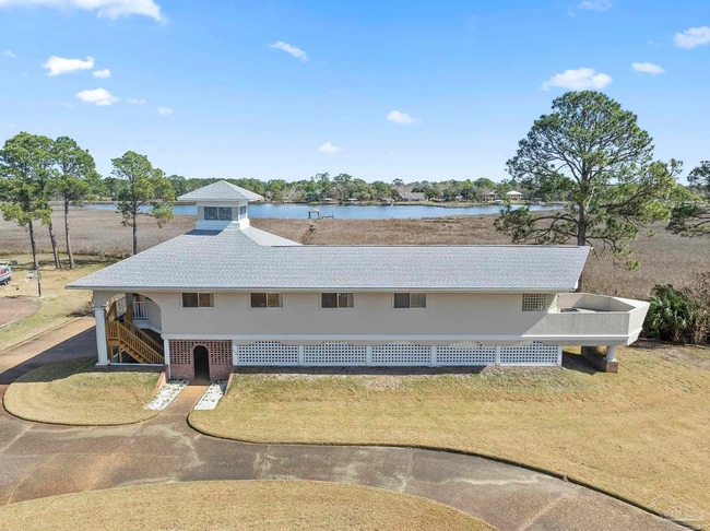 property at 4758 Bayside Dr
