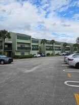8917 NW 28th Dr, Unit C in Coral Springs, FL - Building Photo
