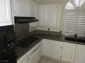 2920 Setting Sun St in Las Vegas, NV - Building Photo - Building Photo