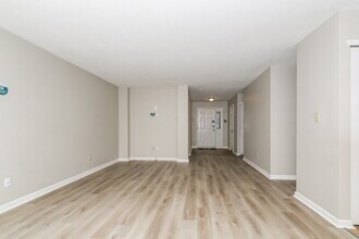 6936 N Karnes Dr in McCordsville, IN - Building Photo - Building Photo