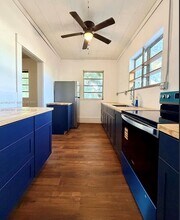 445 SW 24th Rd in Miami, FL - Building Photo - Building Photo