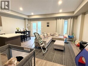 65 Old School Trl in Welland, ON - Building Photo - Building Photo