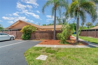 17287 Timber Oak Ln in Ft. Myers, FL - Building Photo - Building Photo