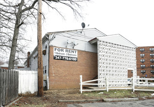 Hancock Arms Apartments in Keansburg, NJ - Building Photo - Building Photo