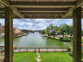 25 Harbour Dr in Houston, TX - Building Photo