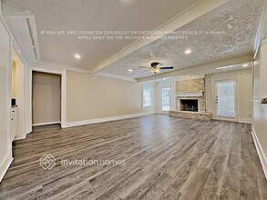 15027 Pebble Bend Dr in Houston, TX - Building Photo - Building Photo