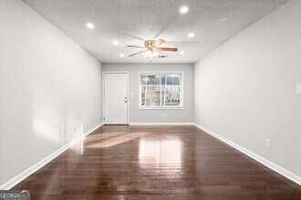 2166 Park Terrace in Atlanta, GA - Building Photo - Building Photo